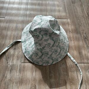 Masters White and Green Floral Hat